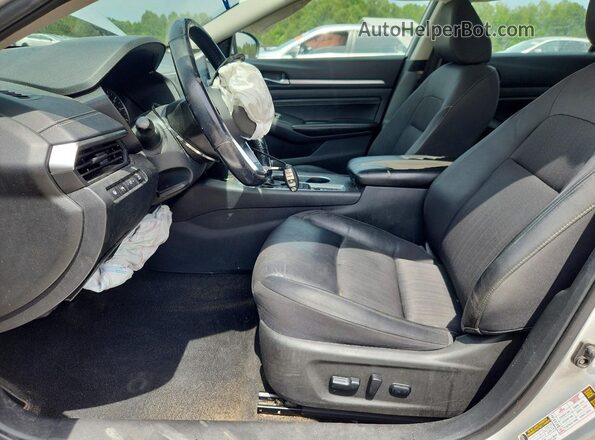 1N4BL4DVXKC126211 2019 NISSAN ALTIMA Серебряный Вид салона спереди