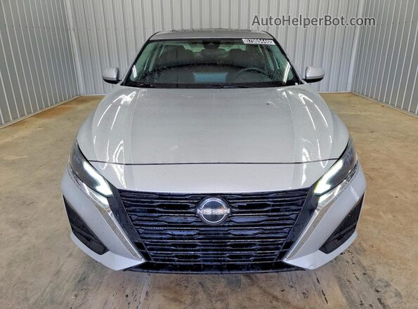 1N4BL4DVXPN370128 2023 NISSAN ALTIMA Silver Widok z przodu