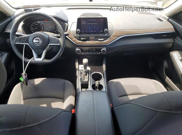 1N4BL4DVXRN324334 2024 NISSAN ALTIMA White Dashboard view