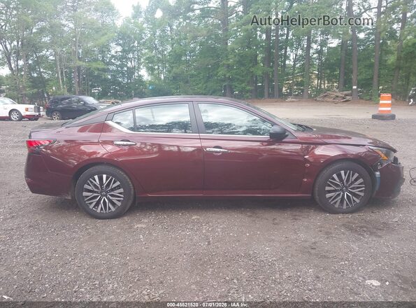 1N4BL4DVXRN336886 2024 NISSAN ALTIMA Burgundy Widok wnętrza z tyłu
