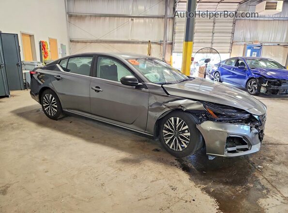 1N4BL4DVXTN305922 2026 NISSAN ALTIMA Серый Передняя правая четверть