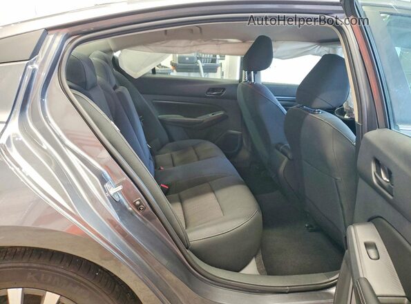 1N4BL4DVXTN308657 2026 NISSAN ALTIMA Gray Vista de los asientos traseros