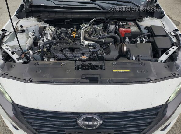 1N4BL4DVXTN322140 2026 NISSAN ALTIMA White Вид задньої частини салону