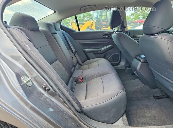 1N4BL4DW0RN337294 2024 NISSAN ALTIMA Gray Rear seats view