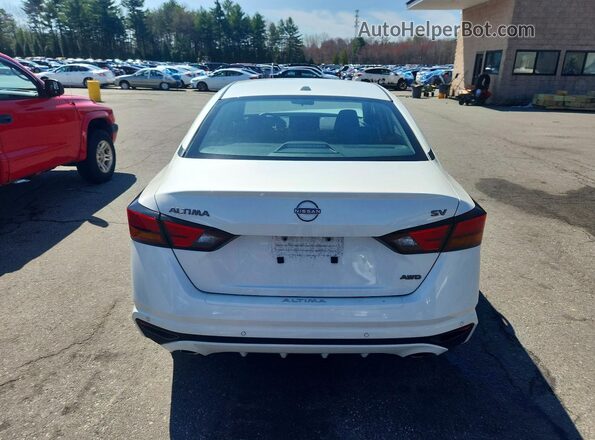 1N4BL4DW1RN403688 2024 NISSAN ALTIMA White უკანა ხედი