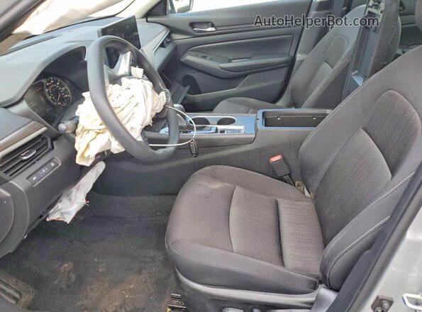 1N4BL4DW1SN347340 2025 NISSAN ALTIMA Серебряный Вид салона спереди