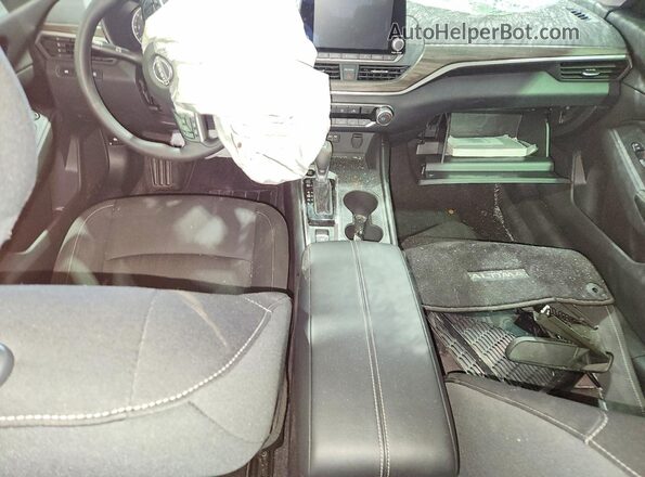 1N4BL4DW1TN307177 2026 NISSAN ALTIMA White Vista del salpicadero