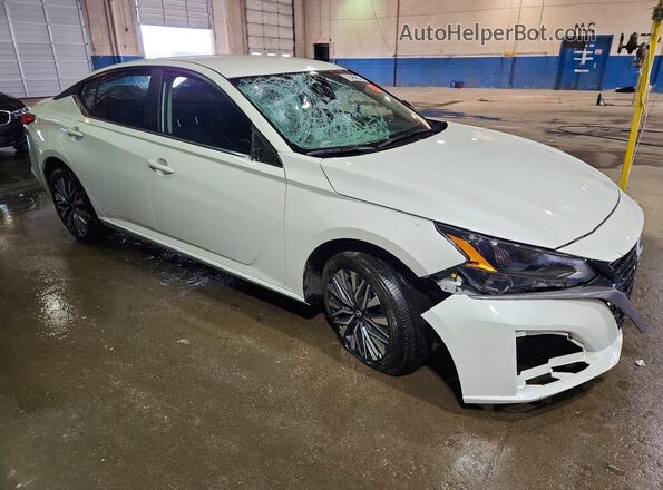 1N4BL4DW1TN307177 2026 NISSAN ALTIMA White Delantero derecho