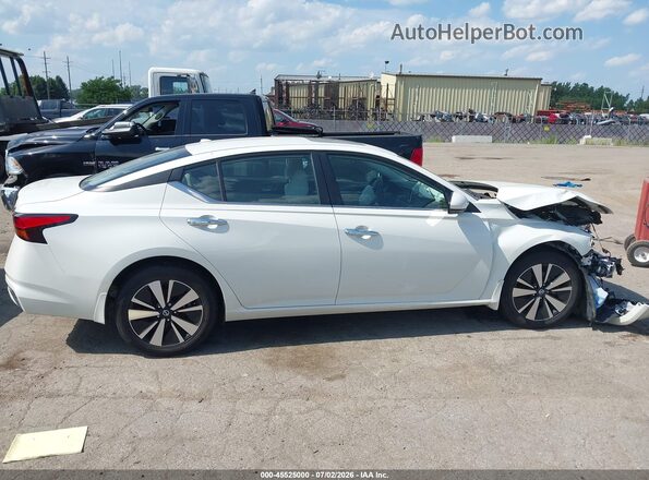 1N4BL4DW2NN363910 2022 NISSAN ALTIMA White უკანა სალონის ხედი