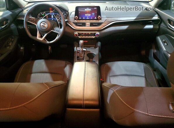 1N4BL4DW2SN372795 2025 NISSAN ALTIMA Silver Առջևի վահանակի տեսք
