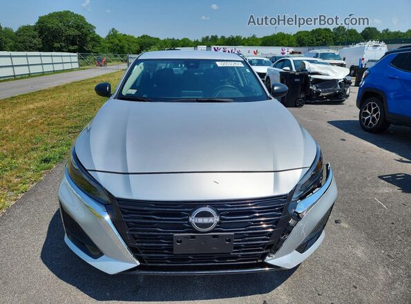 1N4BL4DW2SN411269 2025 NISSAN ALTIMA Silver Դիմացի տեսք