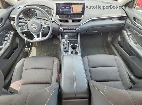 1N4BL4DW4PN331818 2023 NISSAN ALTIMA Красный Вид панели приборов