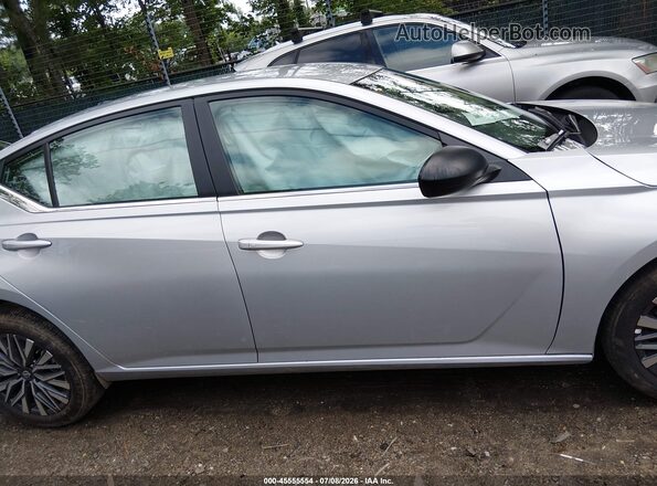 1N4BL4DW4TN320604 2026 NISSAN ALTIMA Silver Вид задньої частини салону