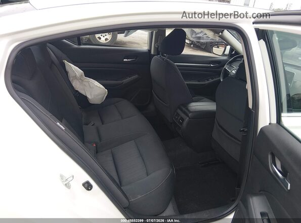 1N4BL4DW5KC149582 2019 NISSAN ALTIMA White Widok naklejki z numerem VIN