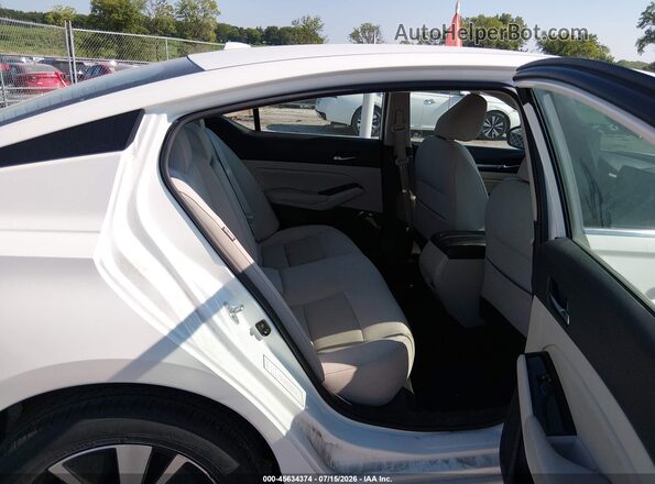 1N4BL4DW9MN324634 2021 NISSAN ALTIMA White Widok naklejki z numerem VIN