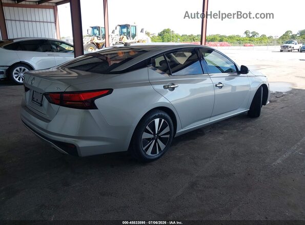 1N4BL4EV2KC258037 2019 NISSAN ALTIMA Серебряный Задняя правая четверть