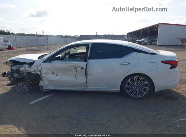 1N4BL4EV2PN391747 2023 NISSAN ALTIMA White Widok wnętrza 360 stopni