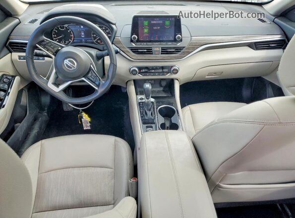 1N4BL4EV3MN300965 2021 NISSAN ALTIMA White Dashboard view