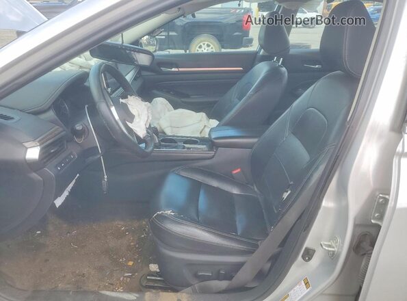 1N4BL4EV4LC156661 2020 NISSAN ALTIMA Silver Front interior view
