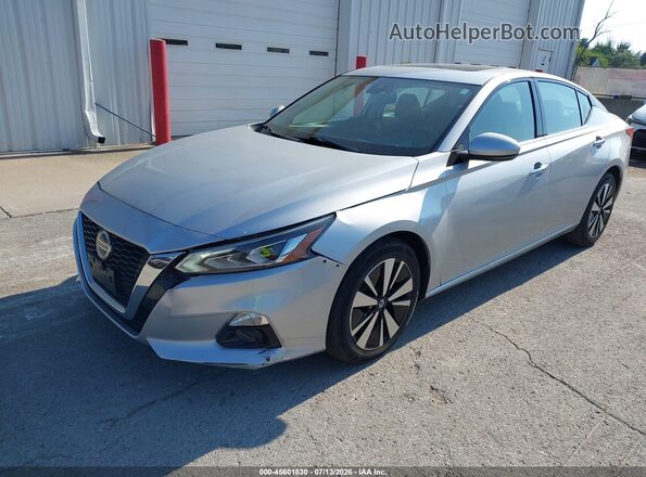 1N4BL4EV5KC249879 2019 NISSAN ALTIMA Silver წინა მარცხენა ხედი სამი მეოთხედიდან