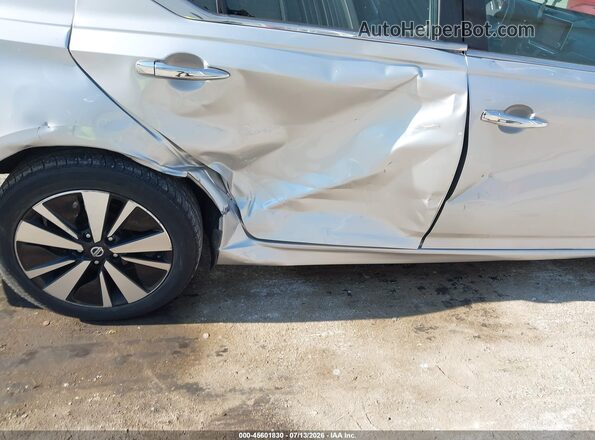 1N4BL4EV5KC249879 2019 NISSAN ALTIMA Silver წინა ხედი