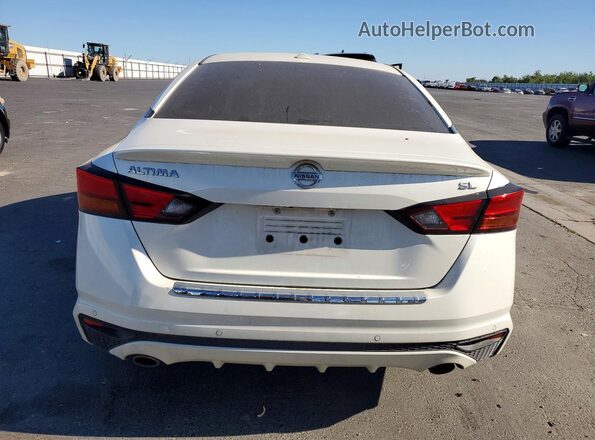 1N4BL4EV6KC180345 2019 NISSAN ALTIMA White Rear view