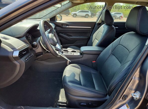1N4BL4EV6RN401523 2024 NISSAN ALTIMA Gray Widok wnętrza z przodu
