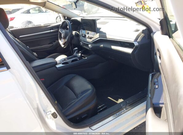 1N4BL4EV7RN325634 2024 NISSAN ALTIMA White Widok wnętrza z przodu