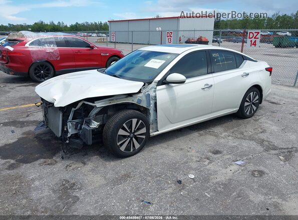 1N4BL4EV8KC120048 2019 NISSAN ALTIMA White Vista tres cuartos delantera izquierda