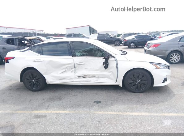 1N4BL4EV8LN323558 2020 NISSAN ALTIMA Белый Вид задней части салона