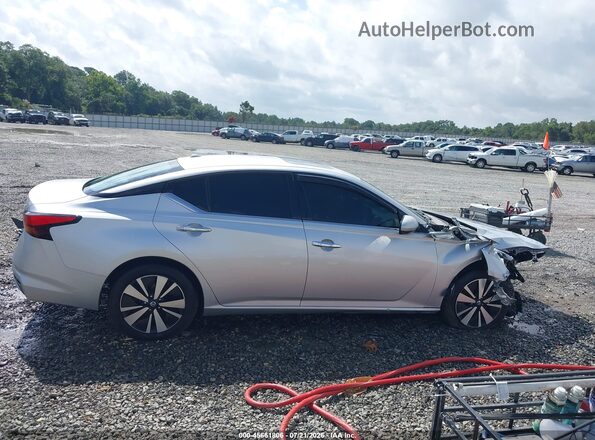 1N4BL4EVXKC162981 2019 NISSAN ALTIMA Silver უკანა სალონის ხედი