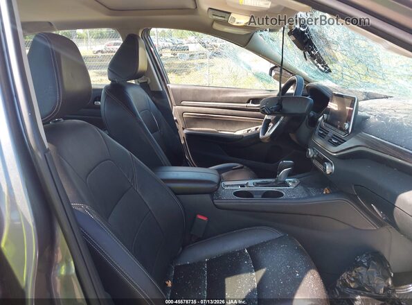 1N4BL4EVXKC239932 2019 NISSAN ALTIMA Silver Вид салону спереду