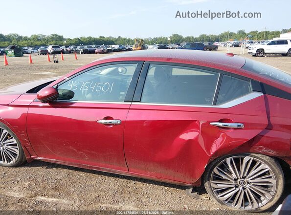1N4BL4EW4PN375588 2023 NISSAN ALTIMA Red Widok wnętrza z tyłu