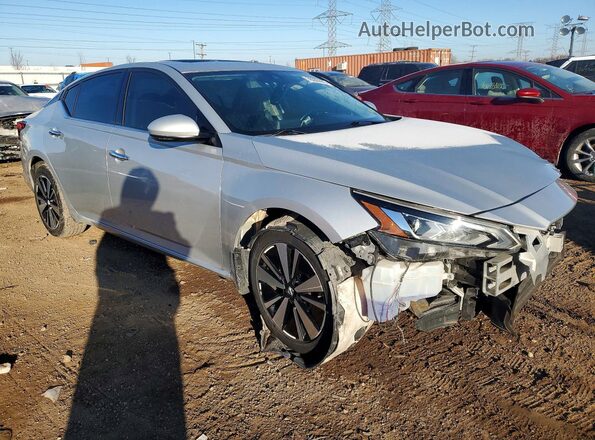 1N4BL4EW9LC137452 2020 NISSAN ALTIMA Серебряный Передняя правая четверть