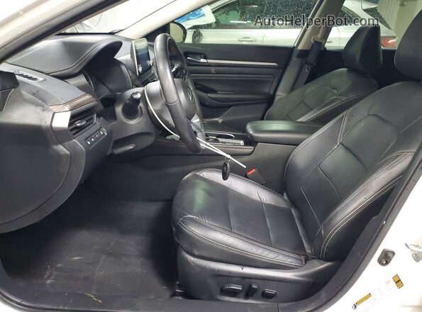 1N4BL4EW9MN344607 2021 NISSAN ALTIMA White Widok wnętrza z przodu