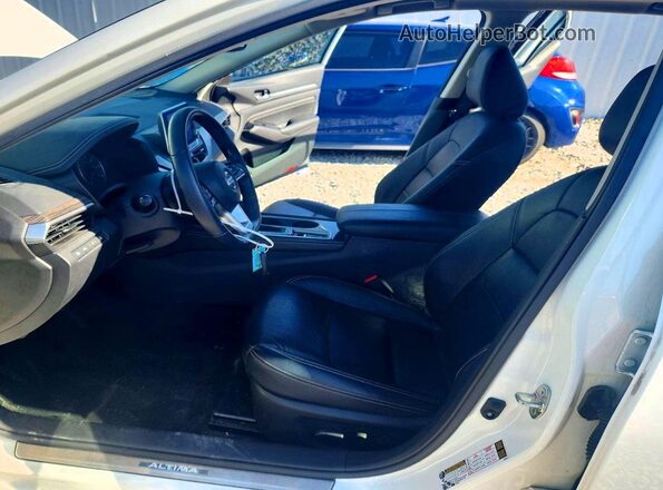 1N4BL4FW1MN327346 2021 NISSAN ALTIMA White Вид салону спереду