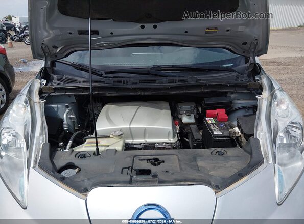 1N4BZ0CP0HC306252 2017 NISSAN LEAF Silver Вид ззаду
