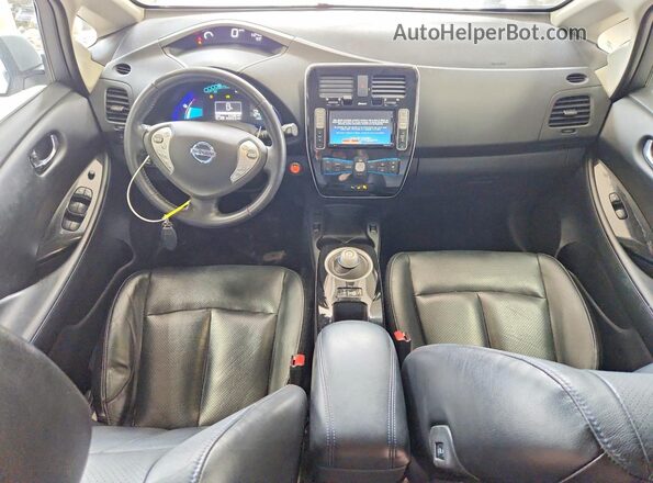 1N4BZ0CP3GC310553 2016 NISSAN LEAF Silver Widok deski rozdzielczej