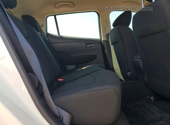 1N4BZ0CP3HC307833 2017 NISSAN LEF White Հետևի նստատեղերի տեսք