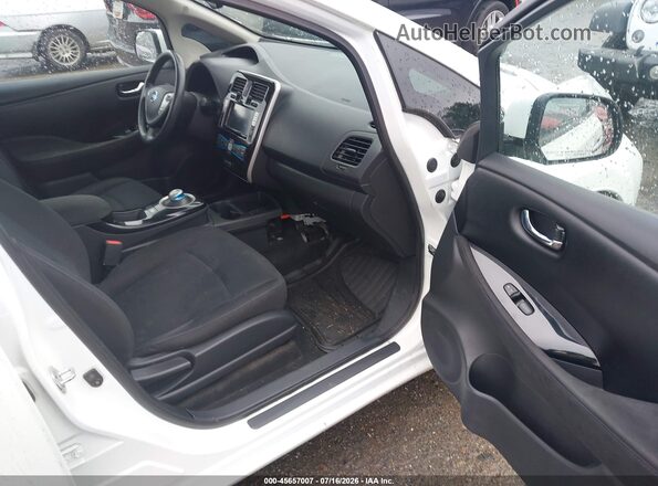 1N4BZ0CP4HC301474 2017 NISSAN LEAF White Front interior view