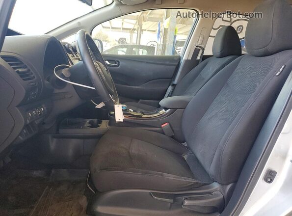 1N4BZ0CP9GC310718 2016 NISSAN LEAF Silver Widok wnętrza z przodu