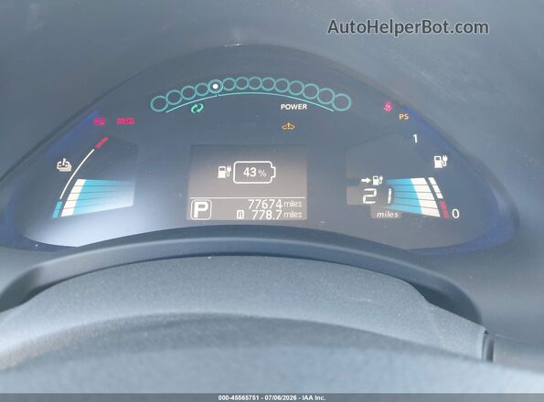 1N4BZ0CP9HC303236 2017 NISSAN LEAF White Widok tylnych siedzeń