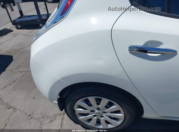 1N4BZ0CP9HC303236 2017 NISSAN LEAF White Widok z przodu