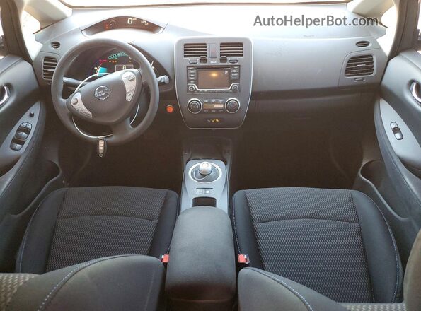 1N4BZ0CP9HC311269 2017 NISSAN LEAF Серебряный Вид панели приборов