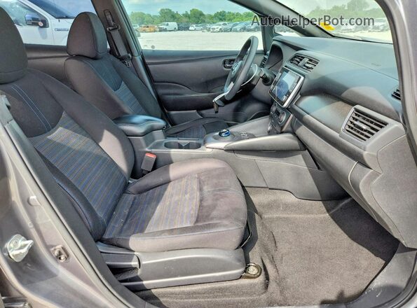 1N4BZ1BP4LC307789 2020 NISSAN LEAF Gray Widok wnętrza z przodu