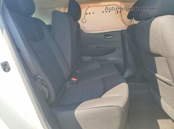 1N4BZ1CP1KC320125 2019 NISSAN LEAF White უკანა სალონის ხედი