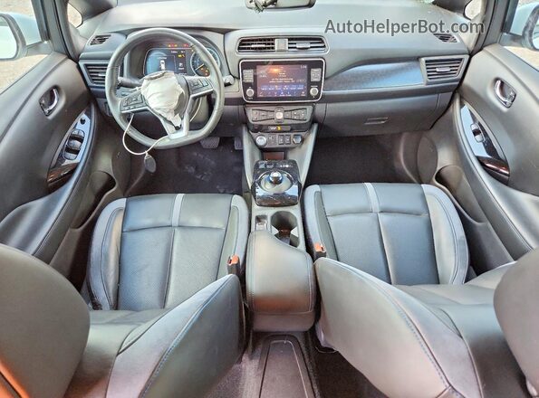 1N4BZ1CP3KC310891 2019 NISSAN LEAF Белый Вид панели приборов