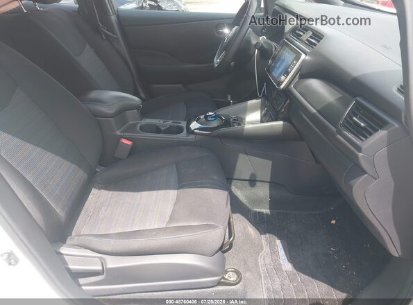 1N4BZ1CP9KC311432 2019 NISSAN LEAF Белый Вид салона спереди