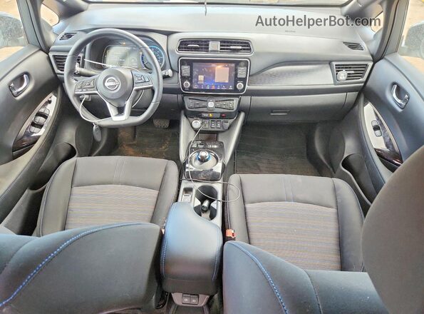 1N4CZ1CV0SC557479 2025 NISSAN LEAF Белый Вид панели приборов