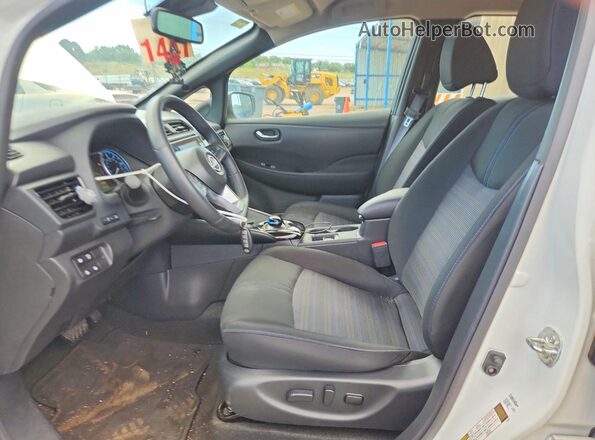 1N4CZ1CV0SC557479 2025 NISSAN LEAF Белый Вид салона спереди